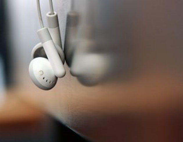 Audio C.C.